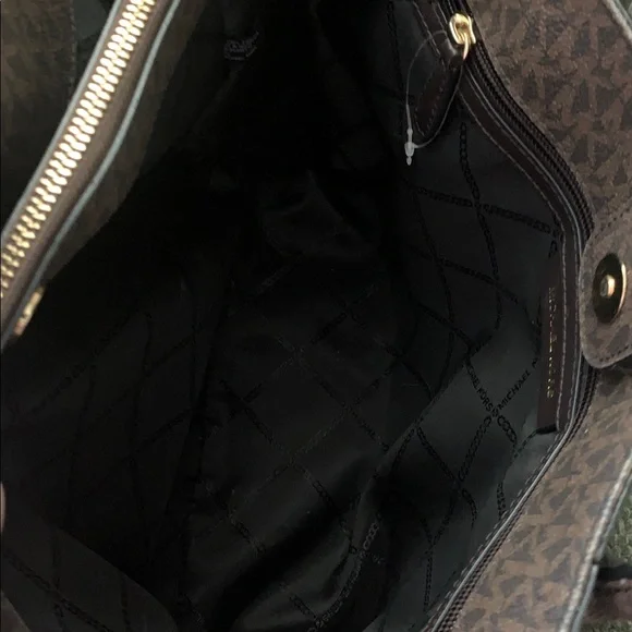 Michael Kors Austin Large Pebbled Leather Satchel - Picture 13 of 15